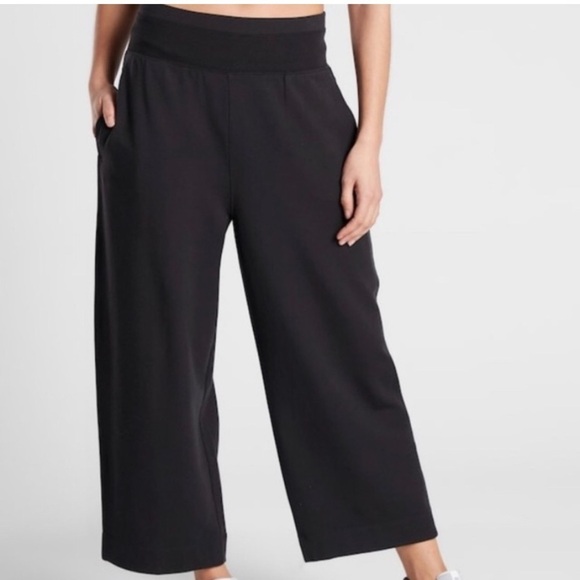 Athleta Pants - Athleta Free Flow Culotte